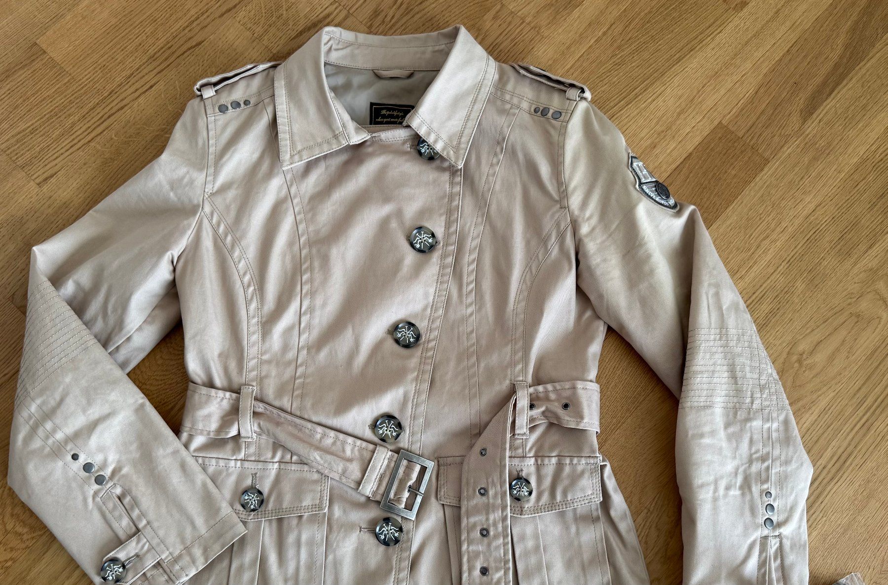 Giacche: Damen-Jacke Grösse M – Usato da Frauenkappelen venduto da HDPerle 2