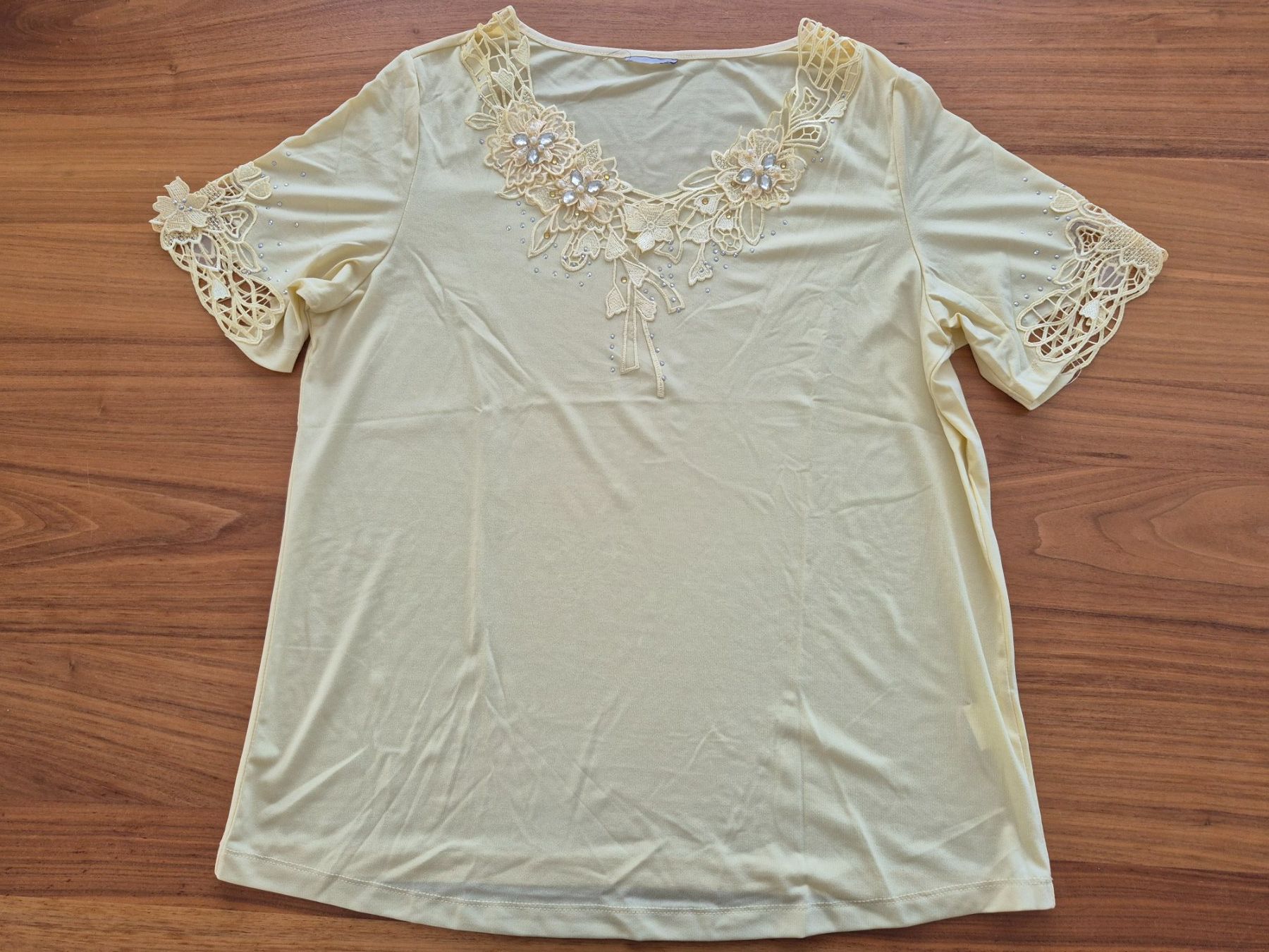 T-Shirts: T-Shirt Gr. 44 – Gebraucht aus Lengnau AG von m5f1r9 1