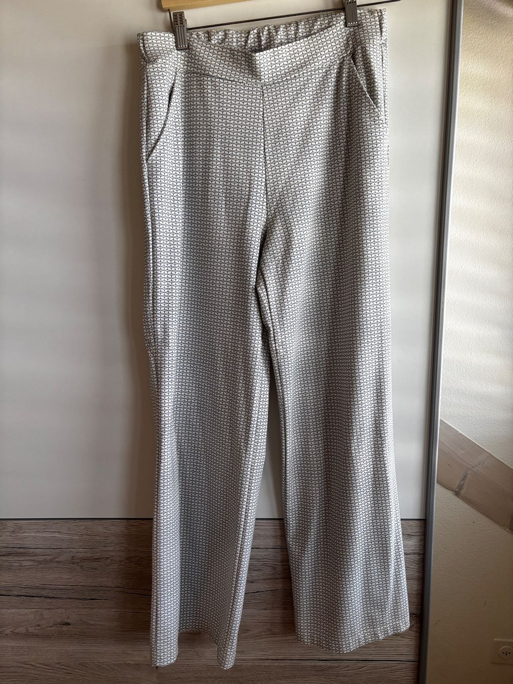 Pantaloni: Sommer Hose mit Muster, Grösse 40, Neuwertig – Usato da Cham venduto da ninochka02