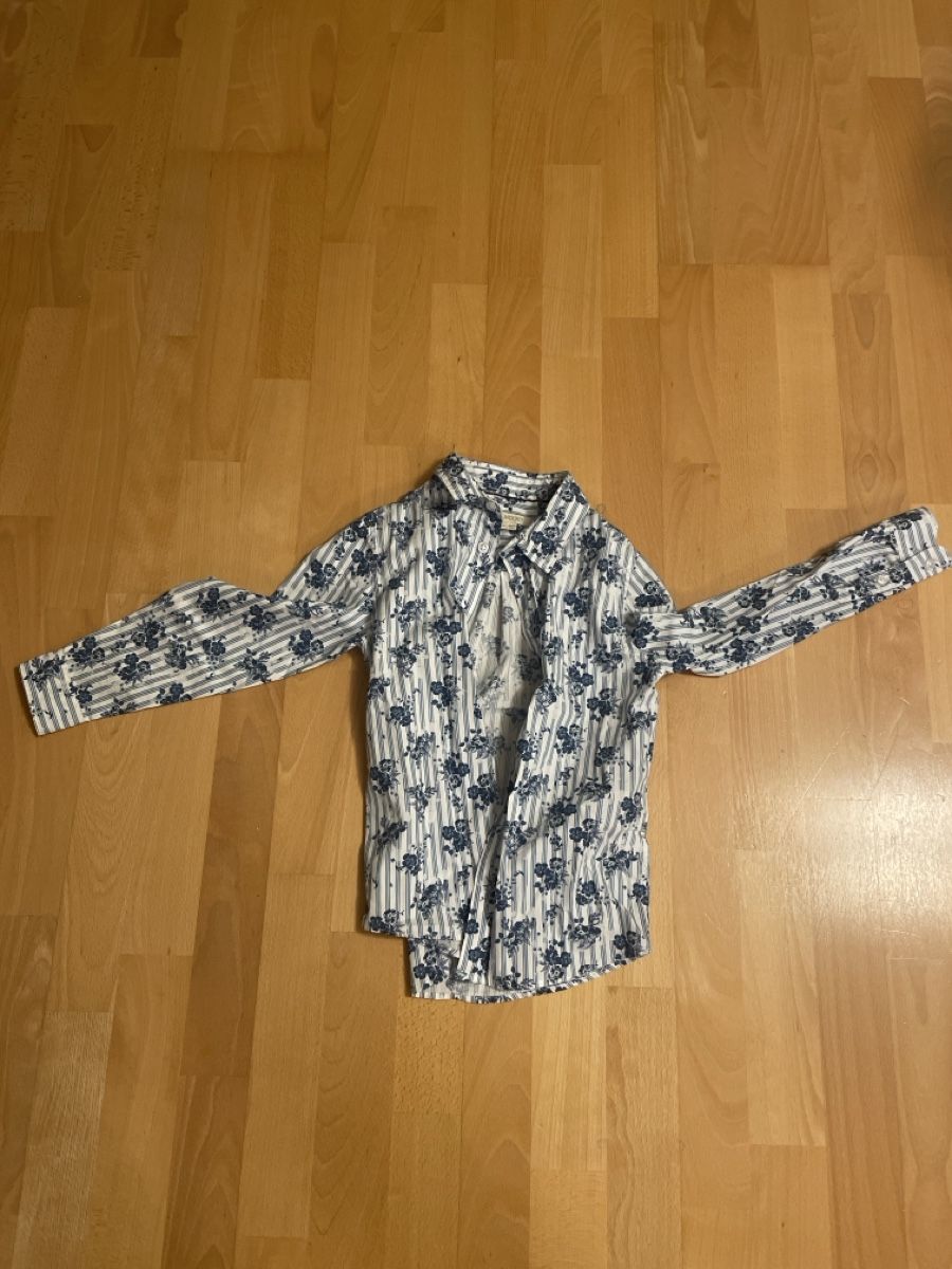 Lotti & Set di vestiti: Shirts / pullovers, 5 pieces, size 122 – Usato da Birmensdorf ZH venduto da nik_scz9 4