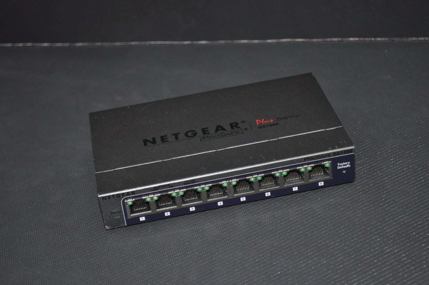 Netgear Hub & Switch: Netgear ProSAFE Gigabit Switch GS108E – Usato da Zizers venduto da Digitag0