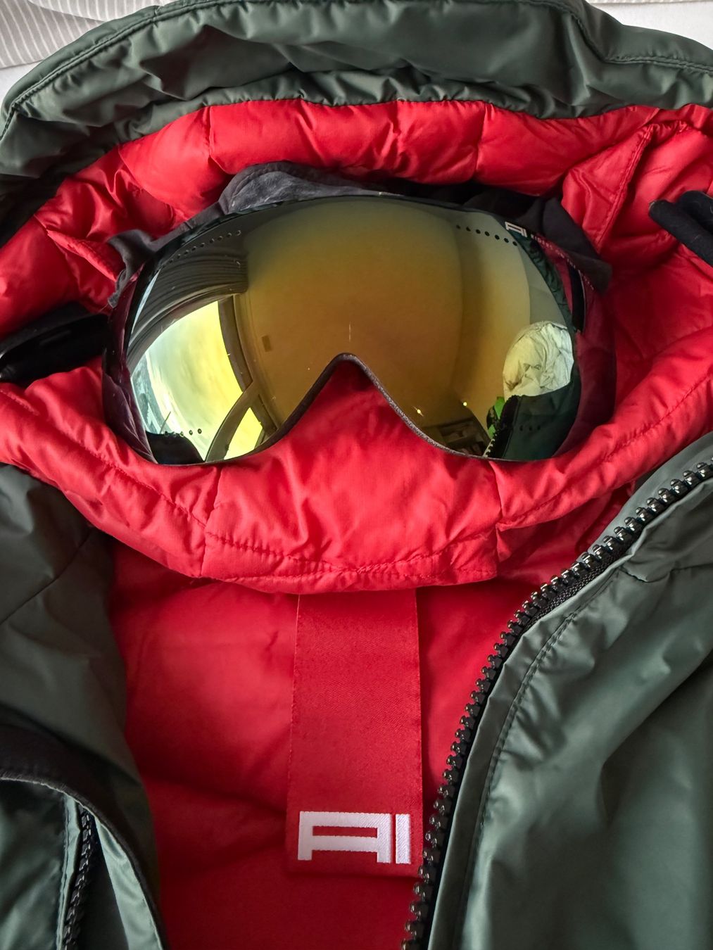 Giacche & Cappotti: Winterjacke mit Kapuze, Top Zustand – Usato da Küsnacht ZH venduto da ch_schweiz 3