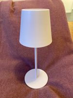 Coole Akku-Tischlampe "Lady" weiss