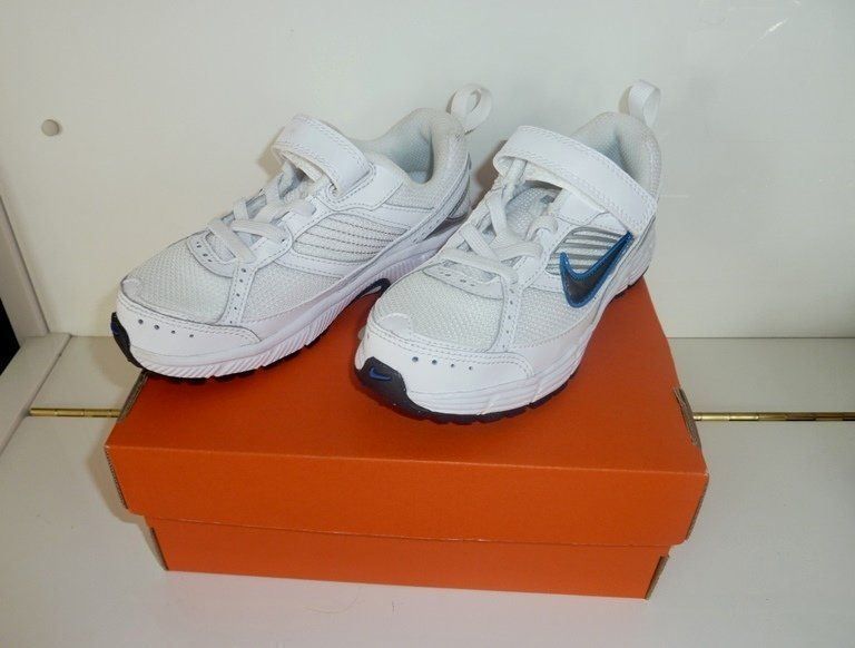 Nike Scarpe da uomo: Nike Sneaker Gr. 28 – Nuovo e nell'imballaggio originale da Melchnau venduto da BarbaraD01