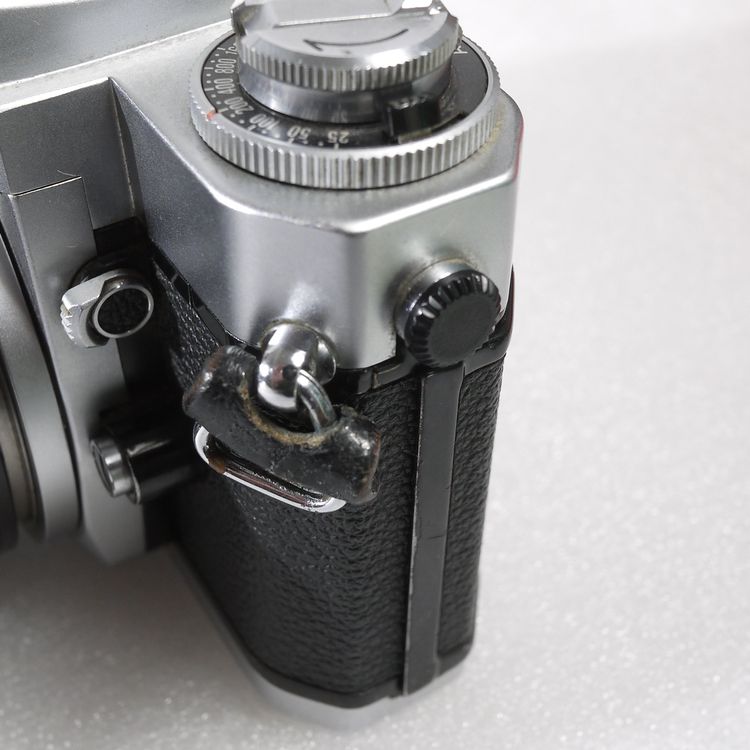 Nikon FM FE F3 F5 EL etc Flash Sync Deckel / couvercle. Kaufen auf