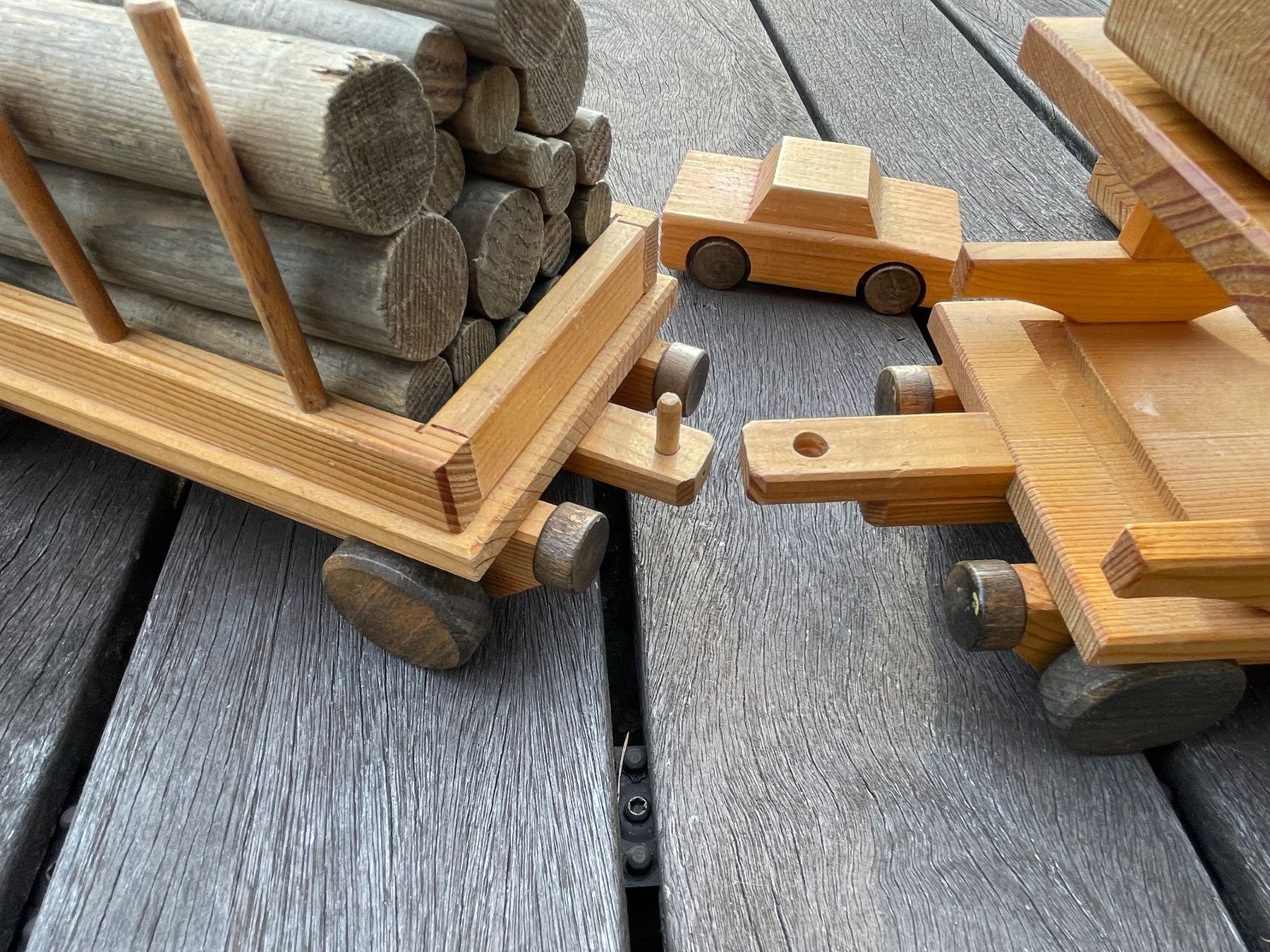Giocattoli: Holz Eisenbahn mit Krokodil Lok – Usato da Hünibach venduto da Huema 7