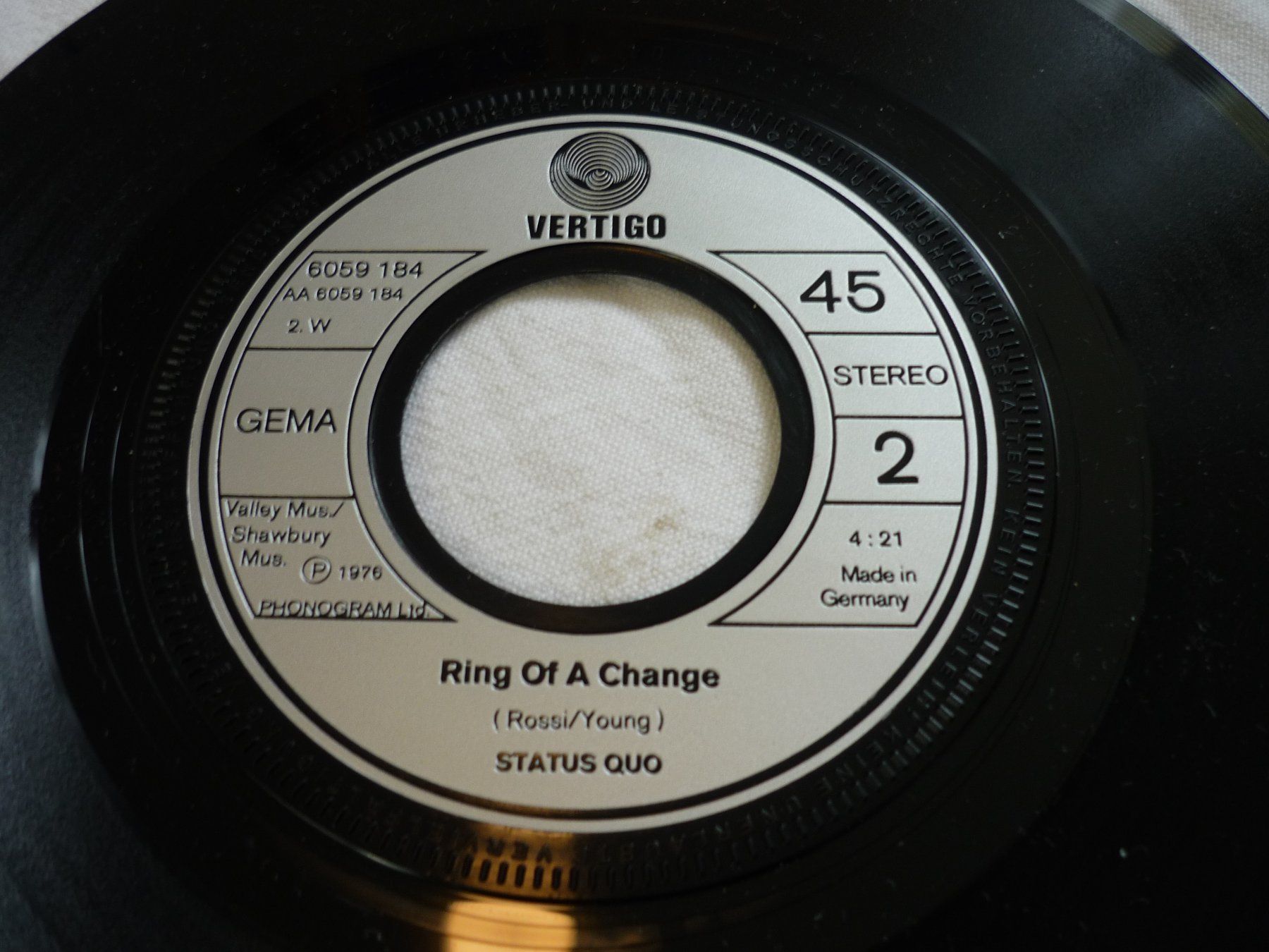 Dischi in vinile: 7" Single Rar Vinyl  - Status Quo - rockin all over – Usato da Beringen venduto da Flatretriever 2