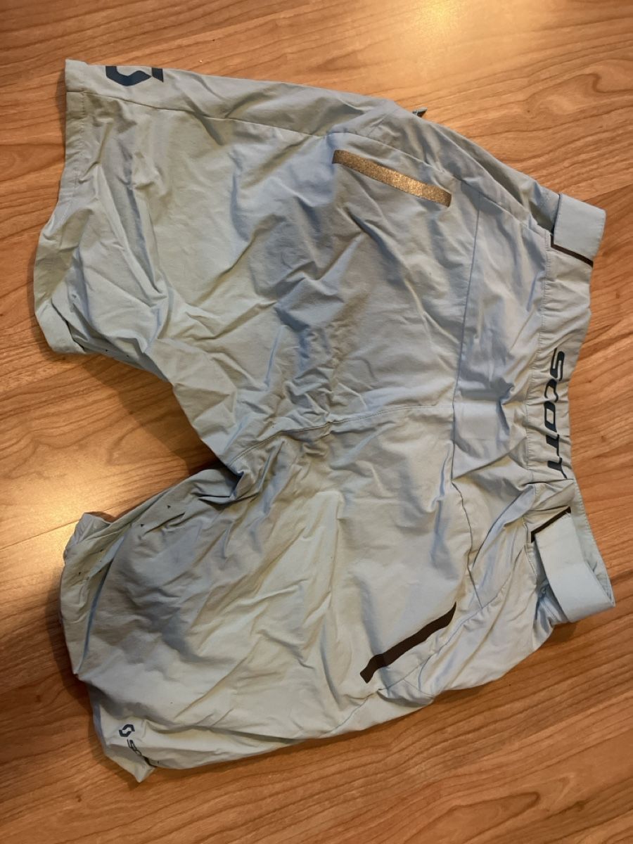 Scott Pantaloni: Scott Veloüberziehhose – Usato da Seewen SO venduto da Aurelie_T 1