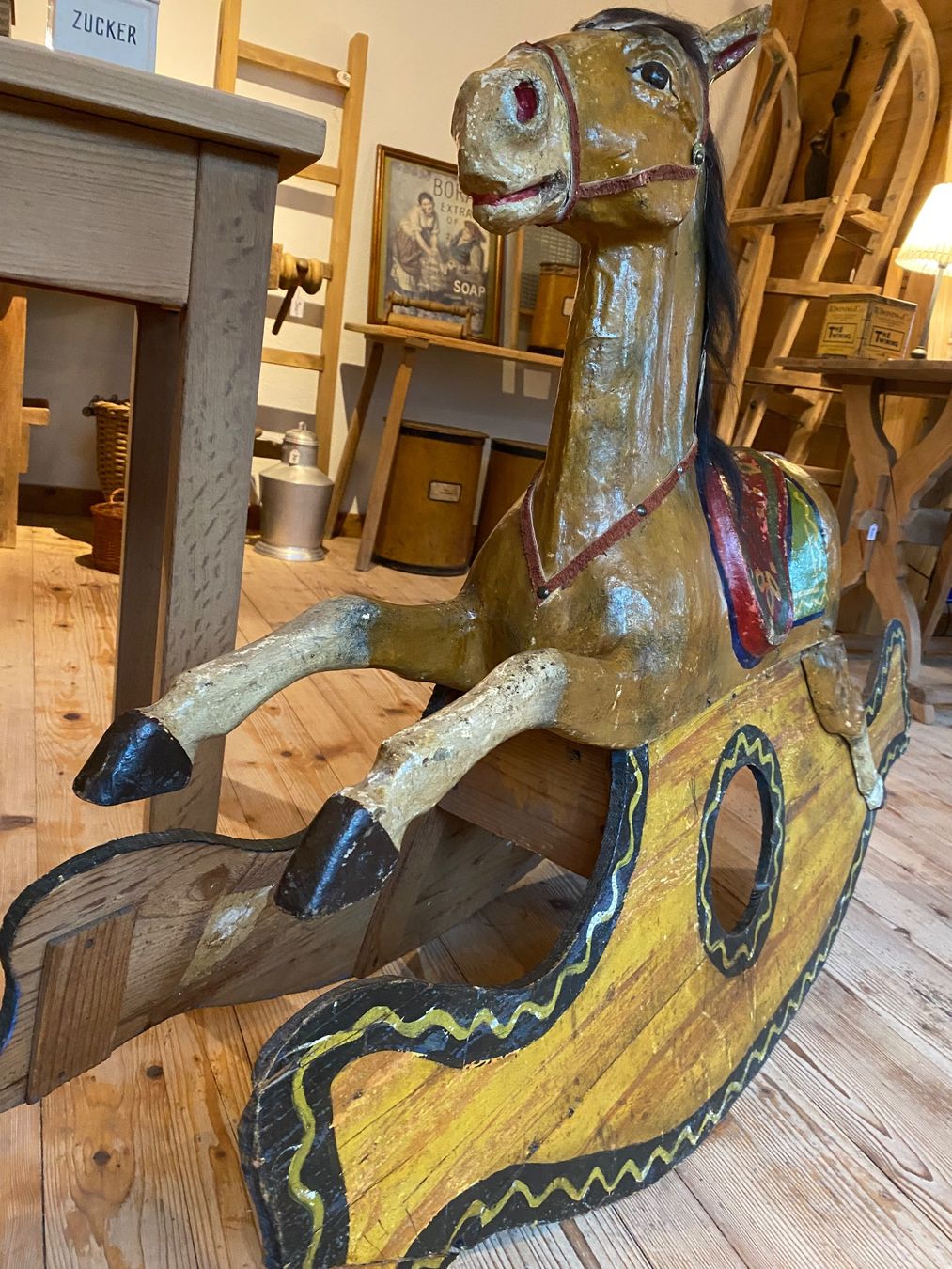 Jouets: Altes Schaukelpferd – D'occasion à Lenk im Simmental par gwustu 2