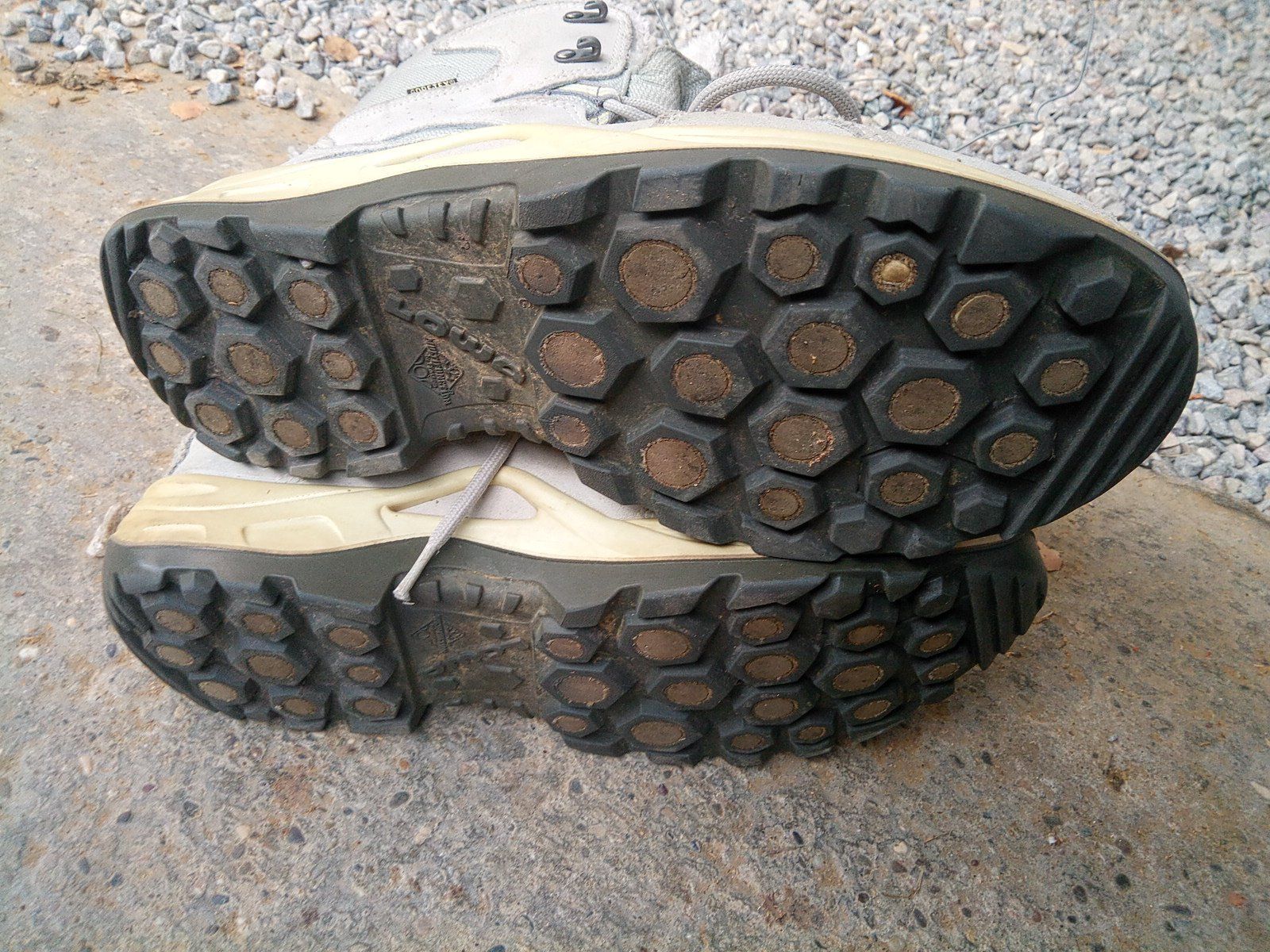 Lowa Scarpe da uomo: Lowa Winterschuhe Gr. 42.5 – Usato da Zürich venduto da Korolina 2