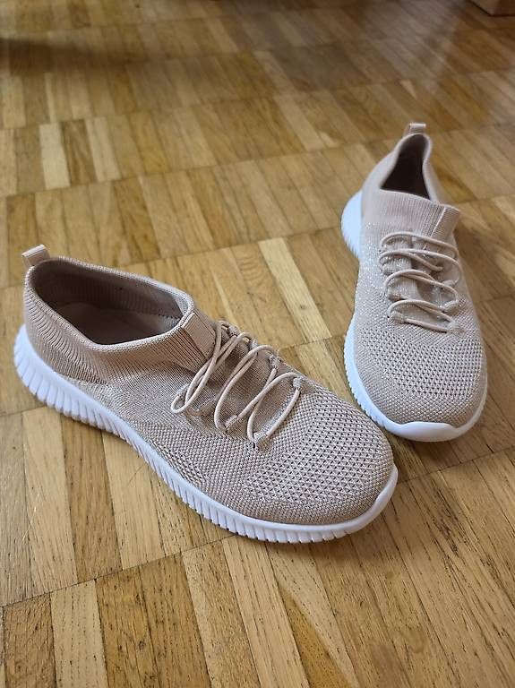 Scarpe da donna: Graceland Sneaker rosa – Usato da Rieden AG venduto da Sandra_Waldburger 1