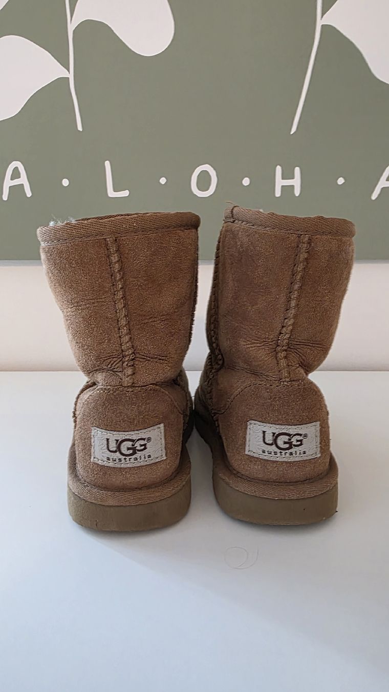 Ugg Herrenschuhe: UGG Classic Mini chestnut Grösse 29 – Neu (gemäss Beschreibung) aus Steinhausen von Na18 2