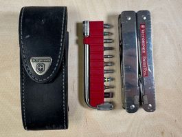 Victorinox SwissTool Multitool mit Bitset Lederetui