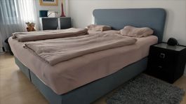 Boxspringbett mit hochwertigen Federkernmatratzen