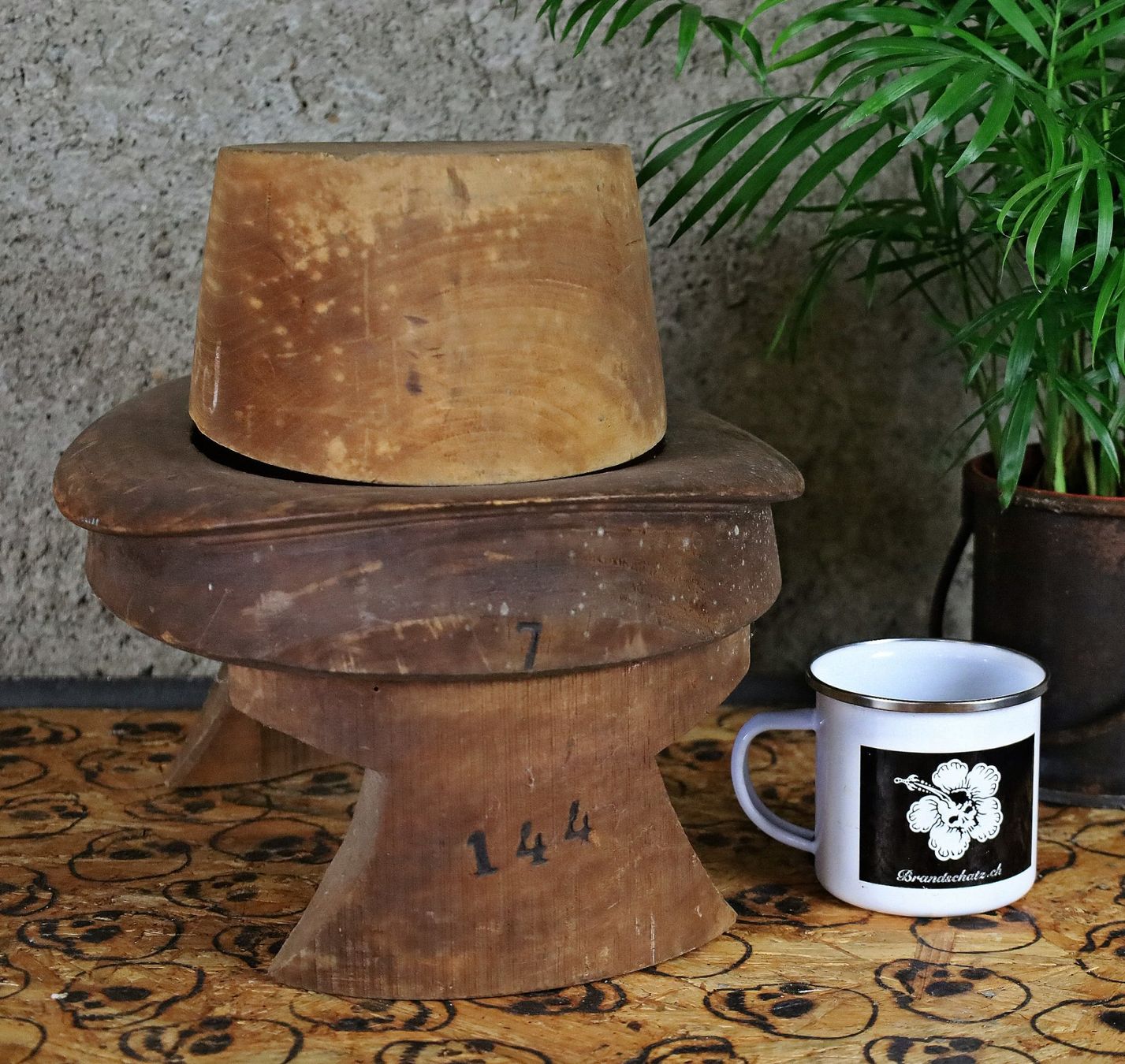 Alle Werkzeuge: Hutform, Hutblock, Hutmacherform, moule à chapeaux – Gebraucht aus Birrwil von brandschatz_birrwil 4