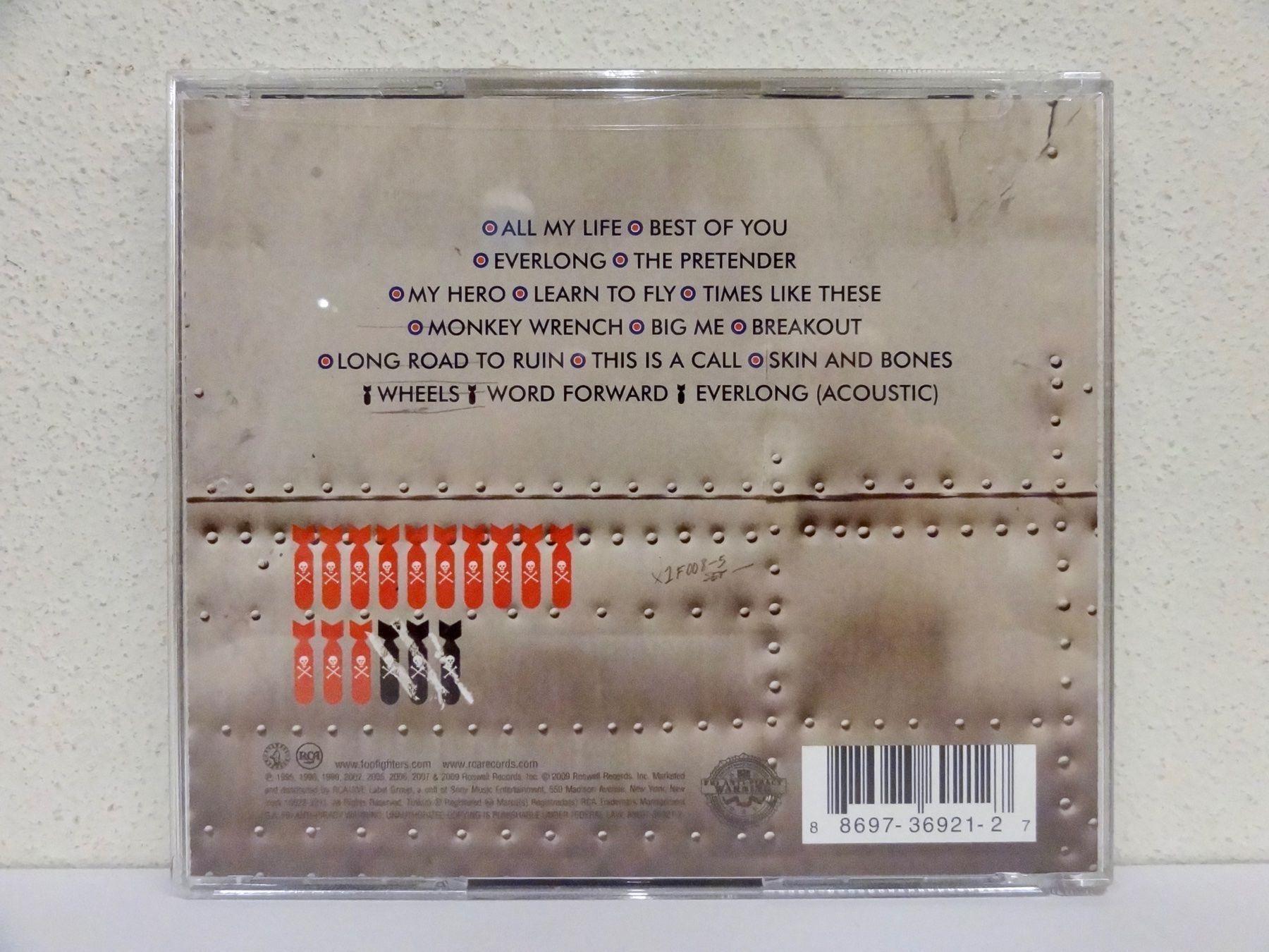 CD: CD FOO FIGHTERS / GREATEST HITS – Nuovo (secondo la descrizione) da Kerzers venduto da bottlesandboxes 1