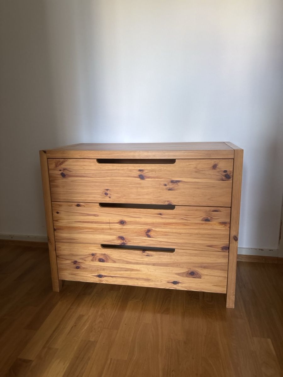 Commodes: Kommode aus Holz – D'occasion à Zürich par elgoozano