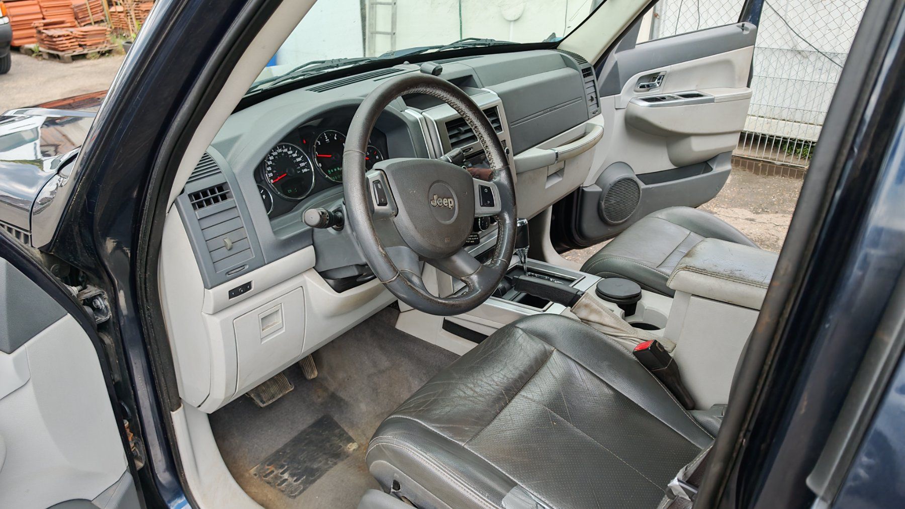 Automobili: Jeep Cheroke 2.8 CRd – Usato da Arbon venduto da .Tropxe. 5