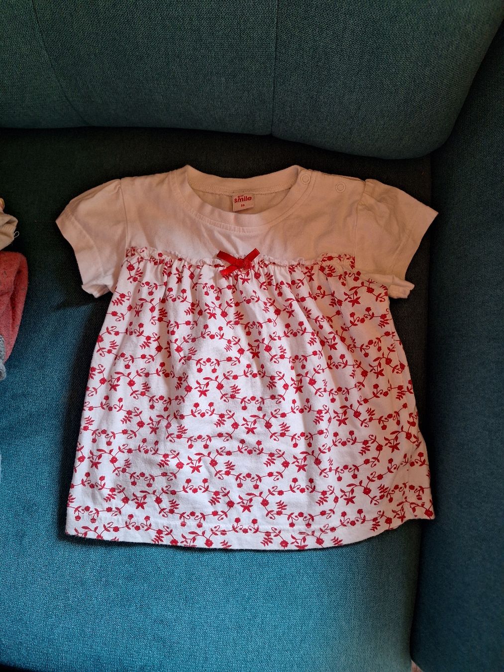 Blusen, T-Shirts & Tops: Mädchenshirt Grösse 80 von Smile – Gebraucht aus Hagenbuch ZH von hatschepsut92