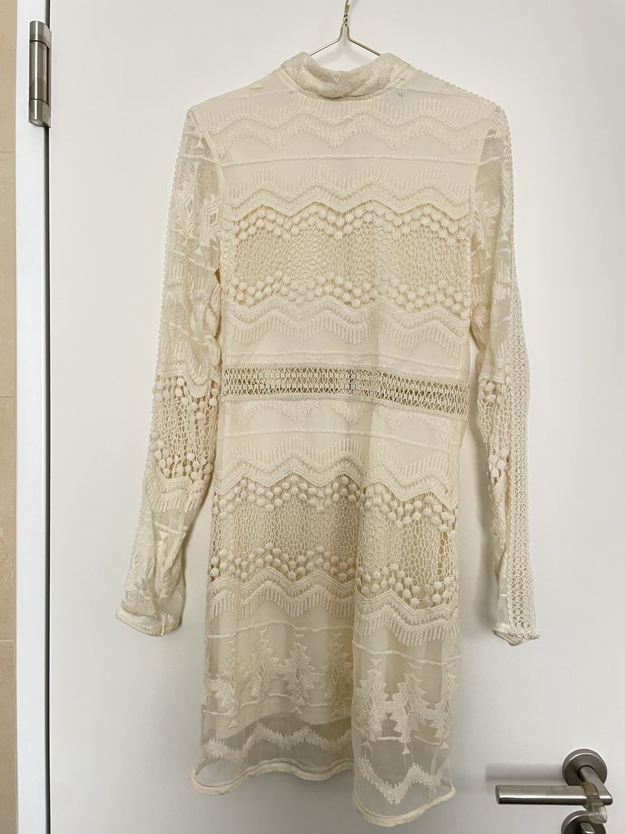 Kleider: Ivyrevel Kleid creme (S) – Gebraucht aus Triesen von antonellaaa_