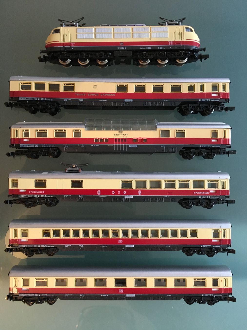 Arnold Modellini di ferrovie: Arnold Rapido TEE Zug DB E103 und 5 verschiedene Wagen – Usato da holziken venduto da Weston 5