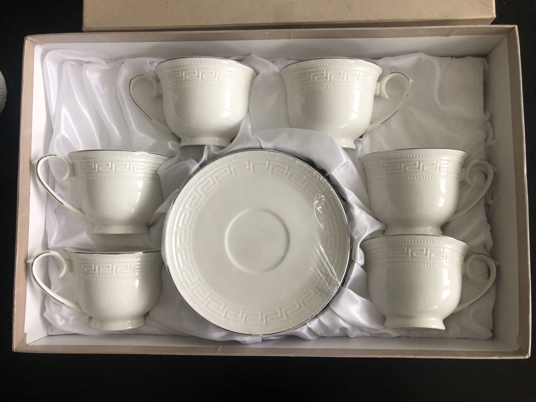 Set di piatti: Shabby chic-Kaffeetassenset – Usato da Emmen venduto da ama_8wmn 1