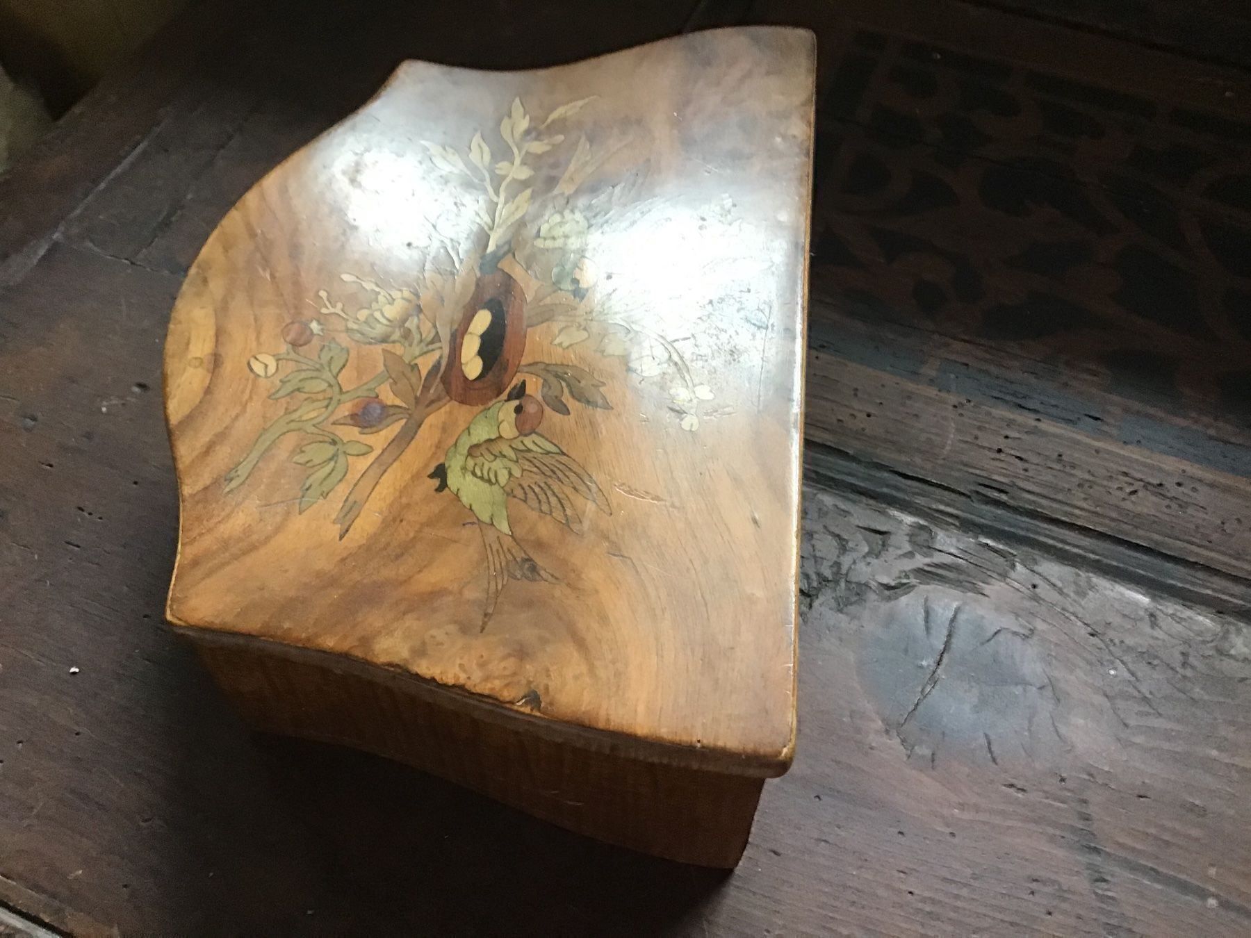 Musicassette: Alte eingelegte  Holz Schatulle – Usato da St. Gallen venduto da Goldlilly 1