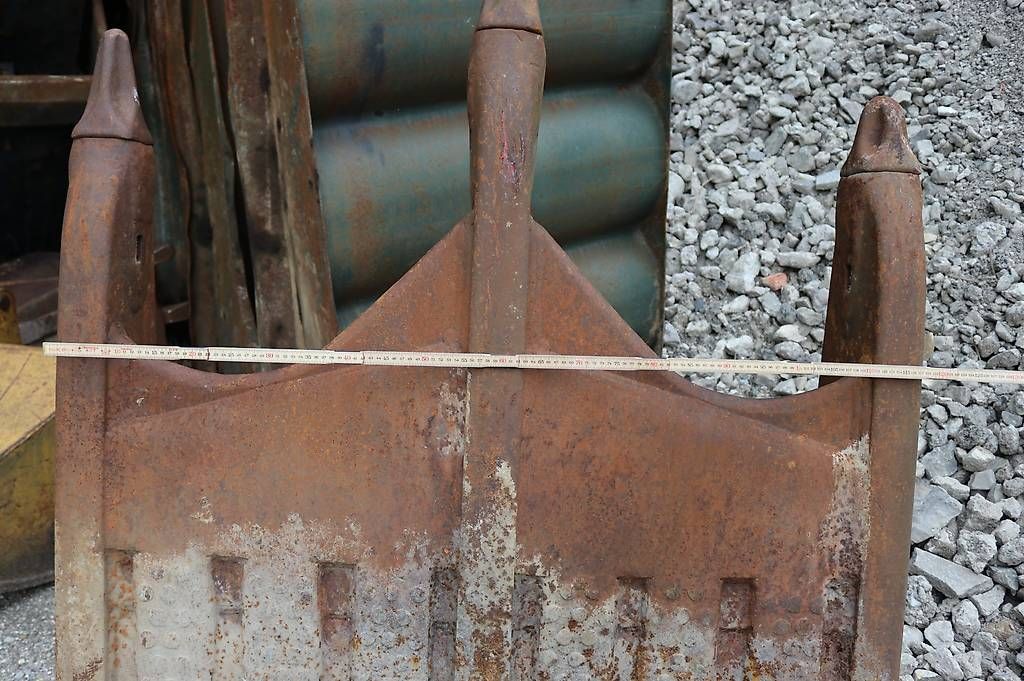 Accessoires tracteur, véhicule agricole: Zahn-Steinlöffel  – D'occasion à Unteriberg par Konstibau 1