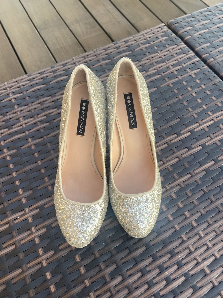 Scarpe da donna: Escarpin taille 39 – Usato da Bevaix venduto da jpfund