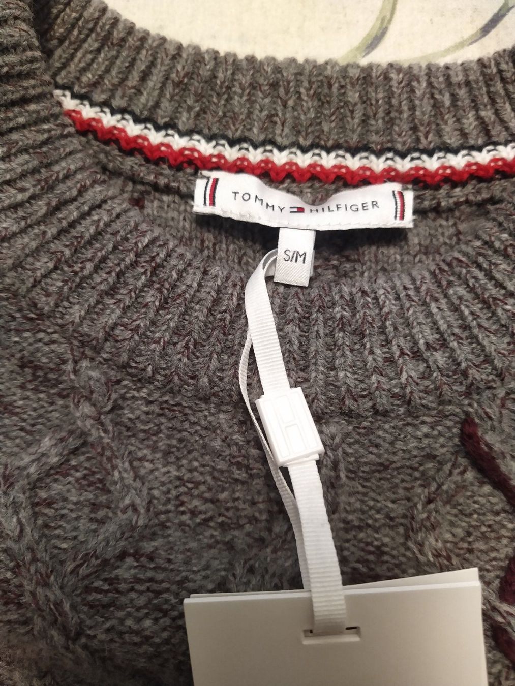 Tommy Hilfiger Pullover & Sweatshirts: HILFIGER pullover grigio a trecce NUOVO – Neu und originalverpackt aus Figino von Palotta 4