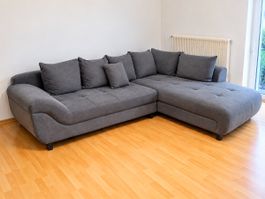 Ecksofa mit Stauraum und Bettfunktion