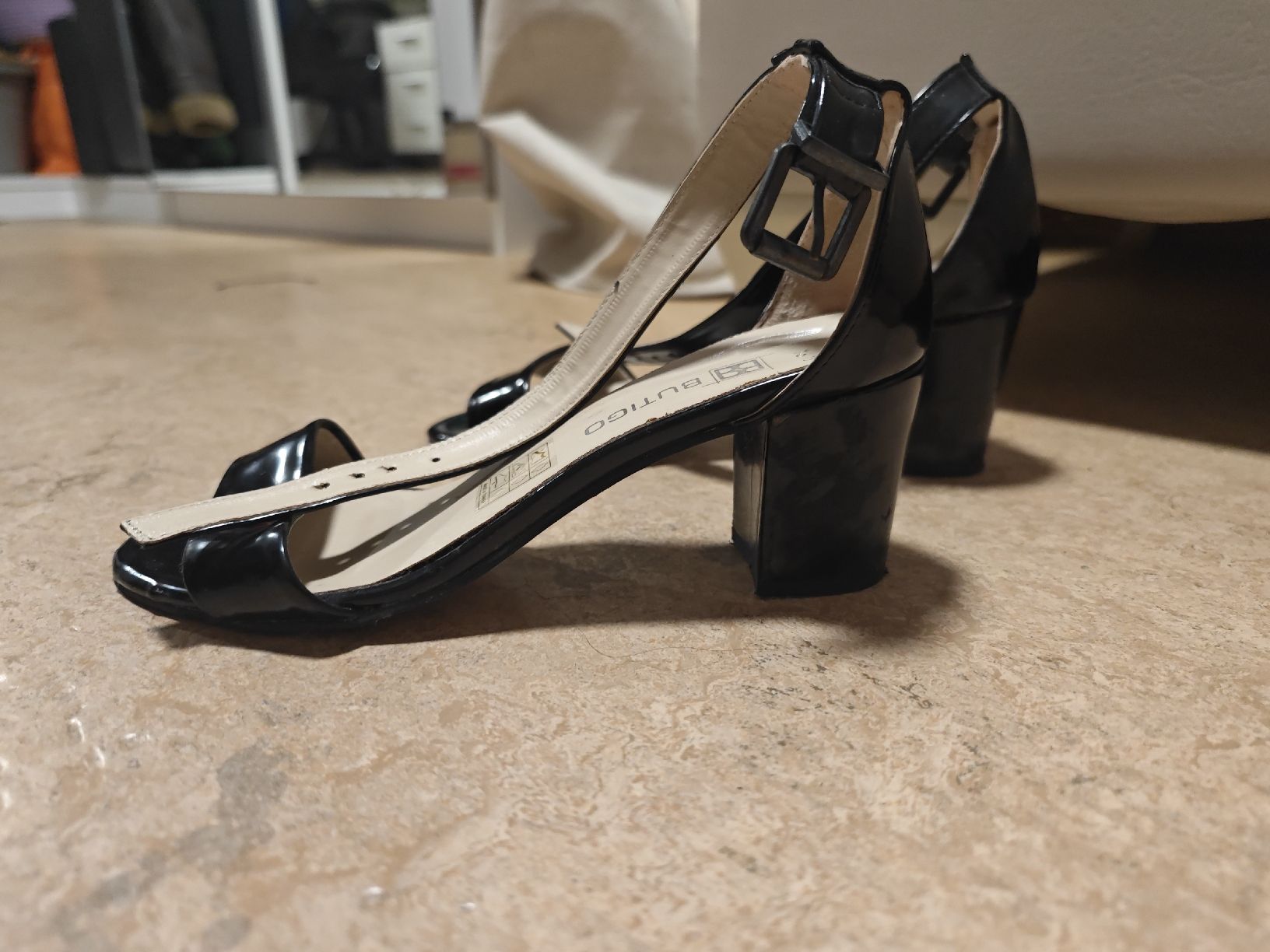 Scarpe da donna: schwarze high heels – Usato da Wädenswil venduto da macik 1