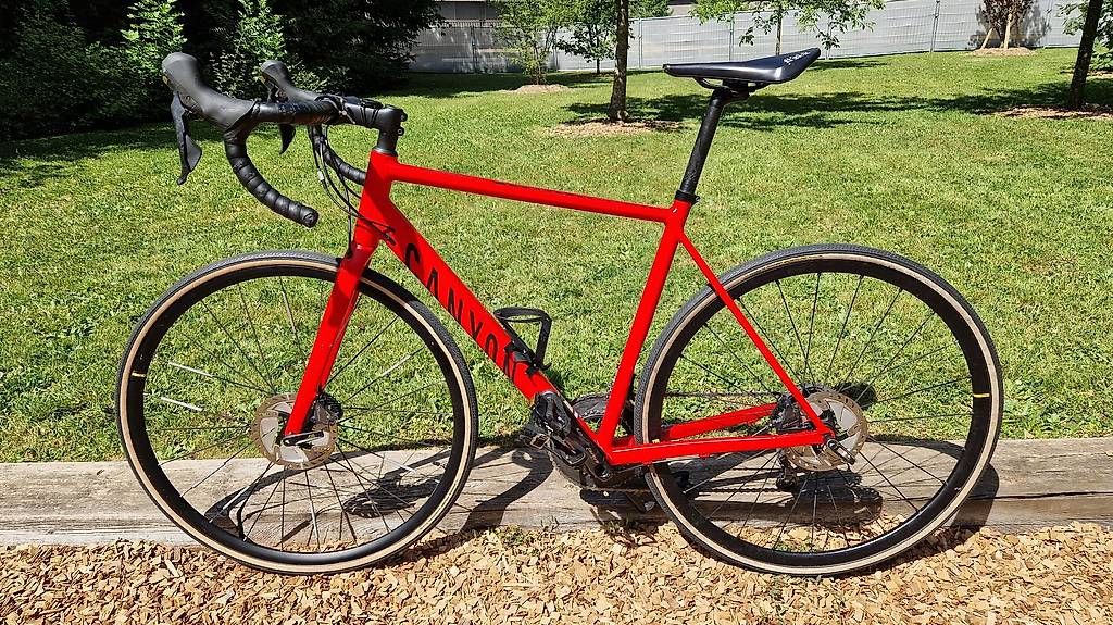 Canyon Biciclette: Canyon Endurace 8.0 AL – Usato da Le Grand-Saconnex venduto da arkanoid555 1