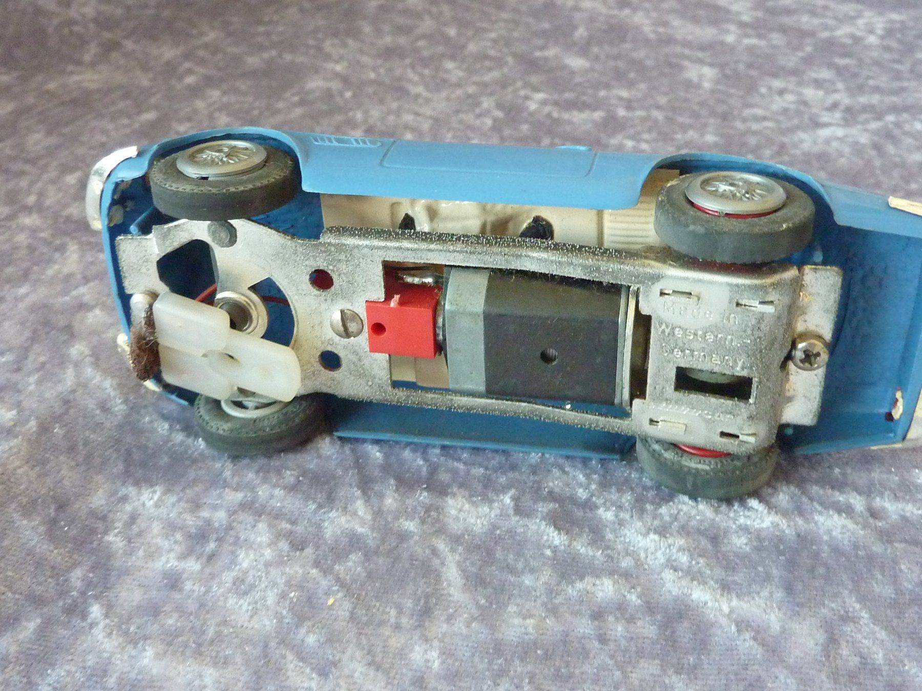 Piste: Ferrari 365 GT 2+2 Stabocar 1:32 – Difettoso da Dürrenäsch venduto da modellautos4you 5