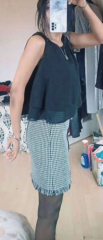 Tops: Taille S. Petit haut noir fluide – Gebraucht aus La Chaux-de-Fonds von jen_h95m 2