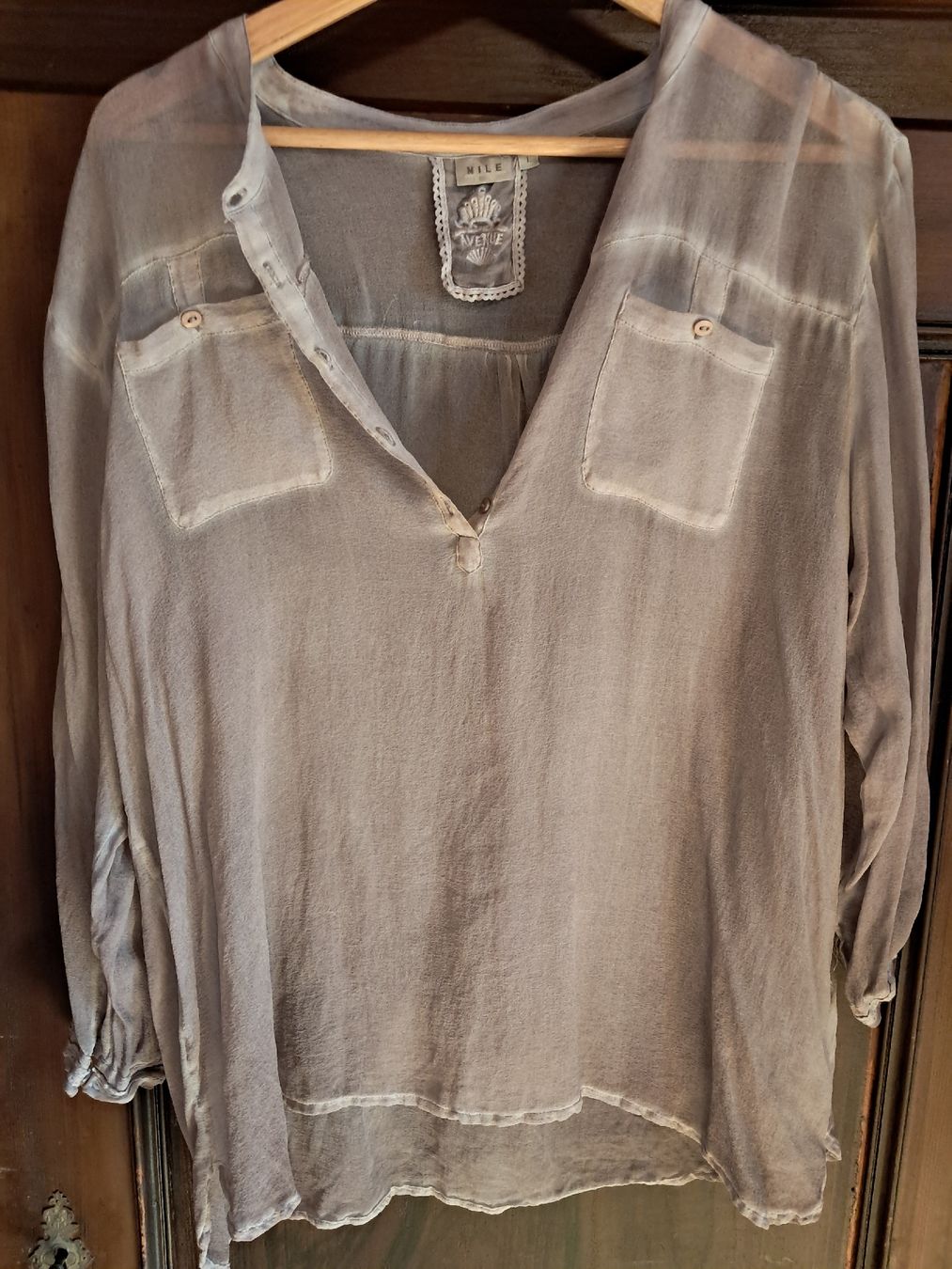 Nile Blusen: Nile Seidenbluse M bis L – Gebraucht aus Kefikon TG von theratpack20 2