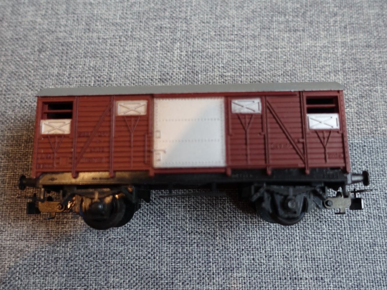 Kleinbahn Modellini di ferrovie: KLEINBAHN No. 305 SBB gedeckter Güterwagen – Usato da Wallbach venduto da Sarrows