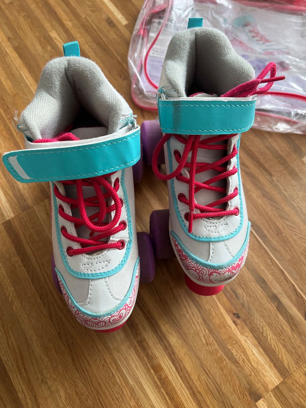 Inline-Skating & Rollschuhe: Rollschuhe Grösse 31/32 – Gebraucht aus Stans von Fee81 3