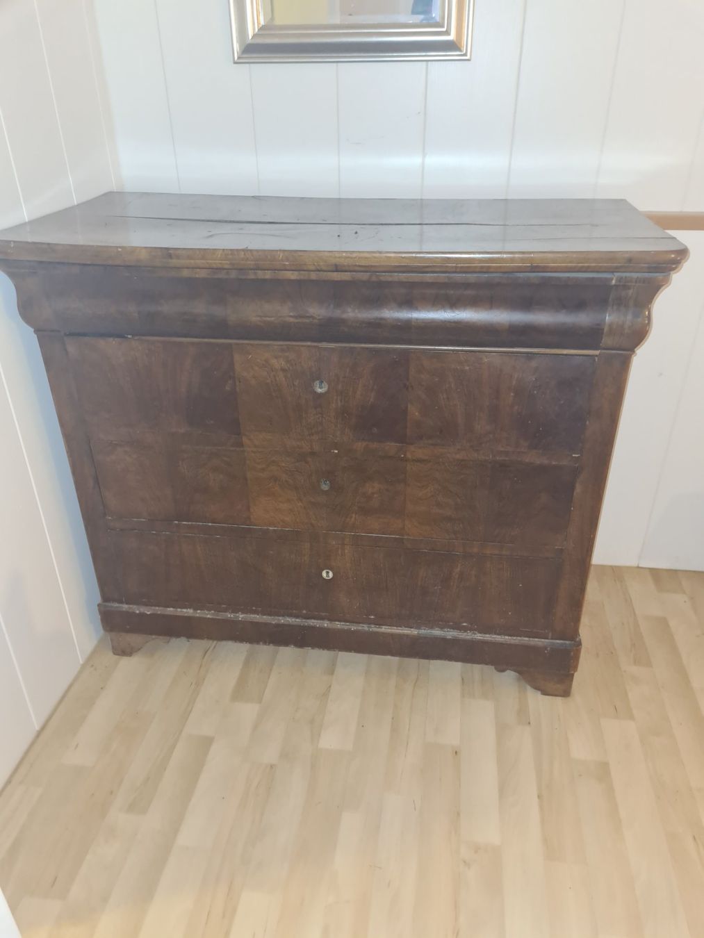 Cassettiere: Commode ancienne en bois massif avec clés authentiques! – Usato da Monthey venduto da 187-zeroo 7