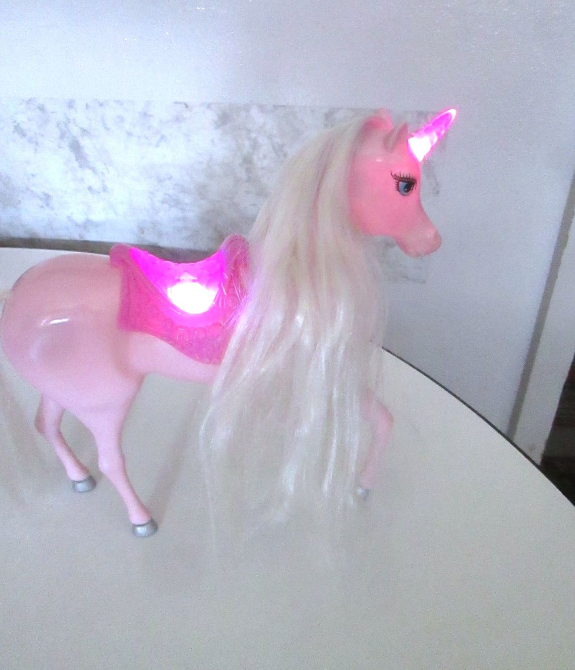 Spielzeuge: Helles Einhorn – Gebraucht aus Sementina von babucia