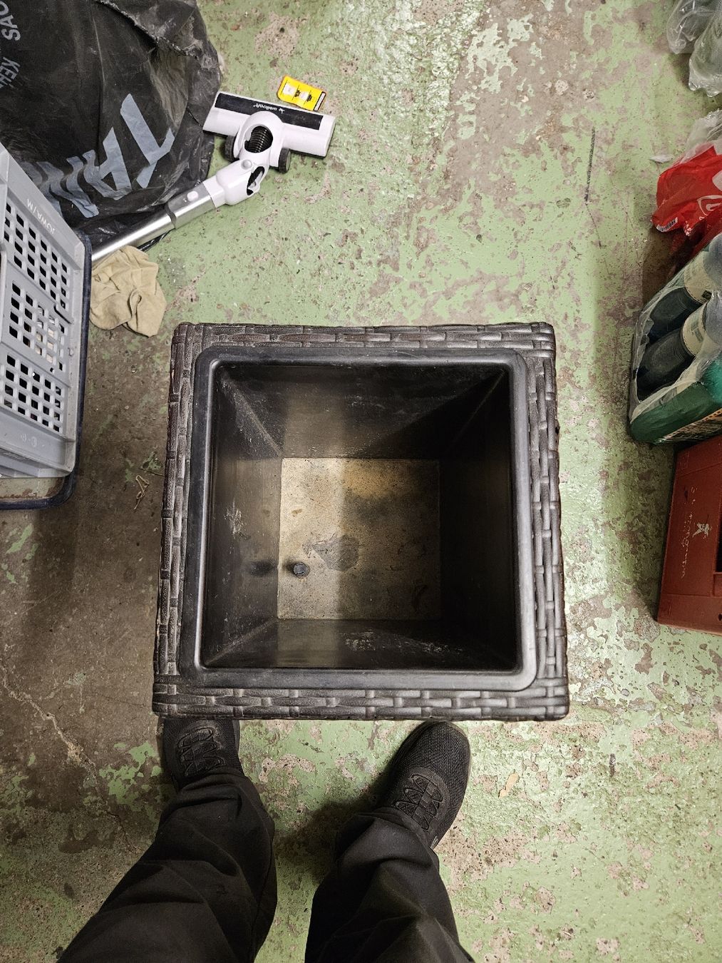 Vasi per fiori: 2 Grosse eckige Pflanztöpfe Rattandesign – Usato da Rorschach venduto da TimelessTrading 2