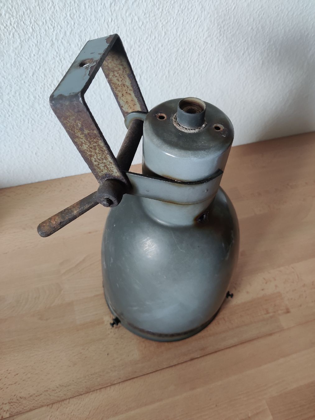Kronleuchter & Deckenlampen: Vintage Industrielampe 40er/50er Emaille – Gebraucht aus Emmen von Sali86 1