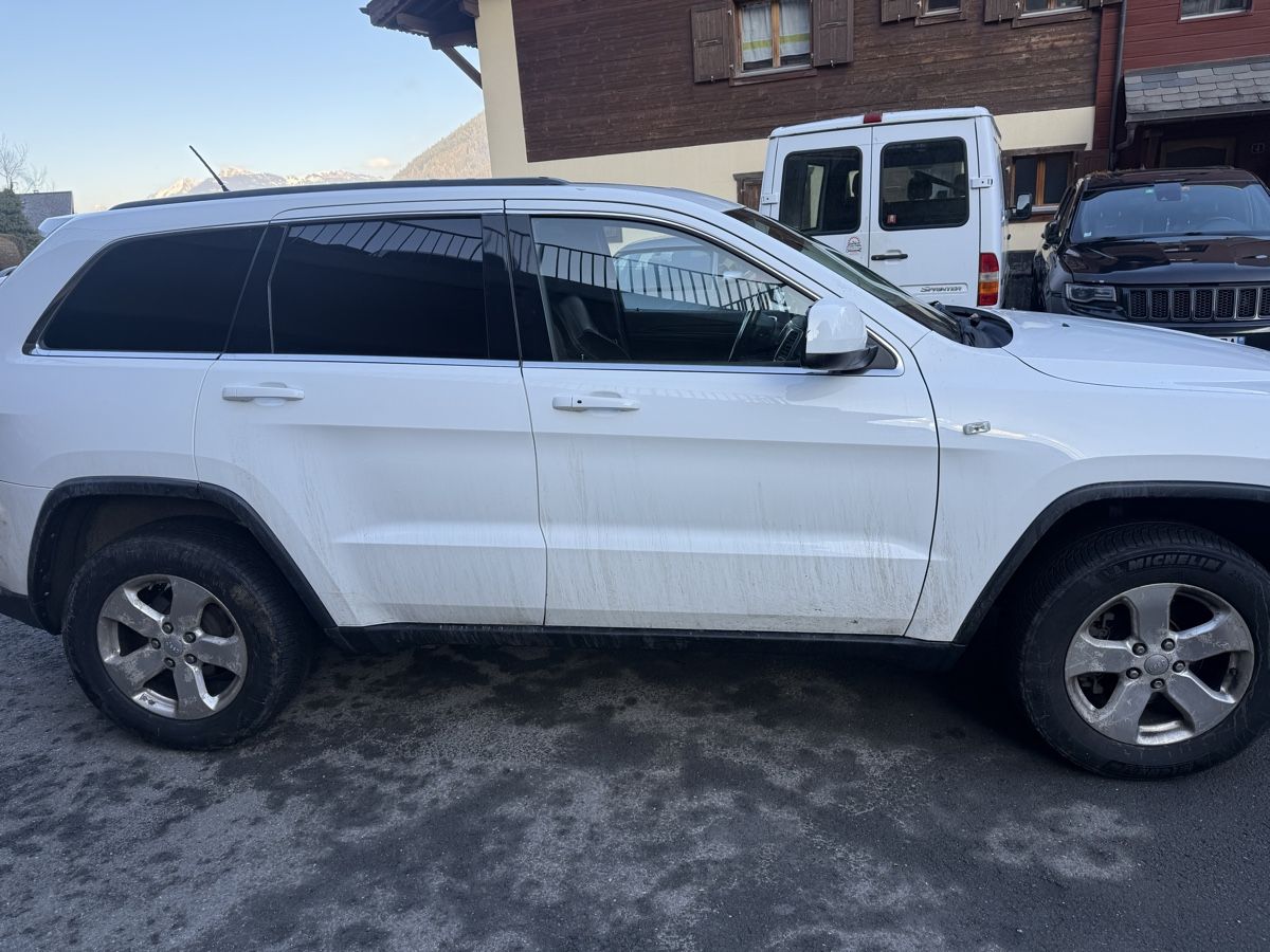 Jeep Automobili: JEEP Grand Cherokee 3.0CRD – Usato da Val-d'Illiez venduto da LuckLuc 2