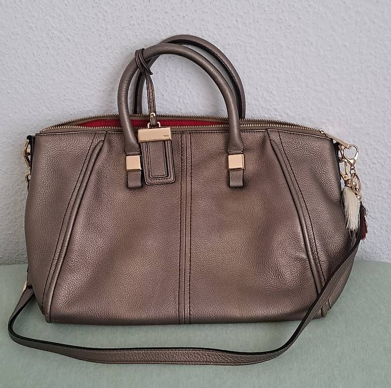 Taschen für Damen: Grosse Leder-Handtasche, Marke NINE WEST – Gebraucht aus Uetikon am See von graziella82