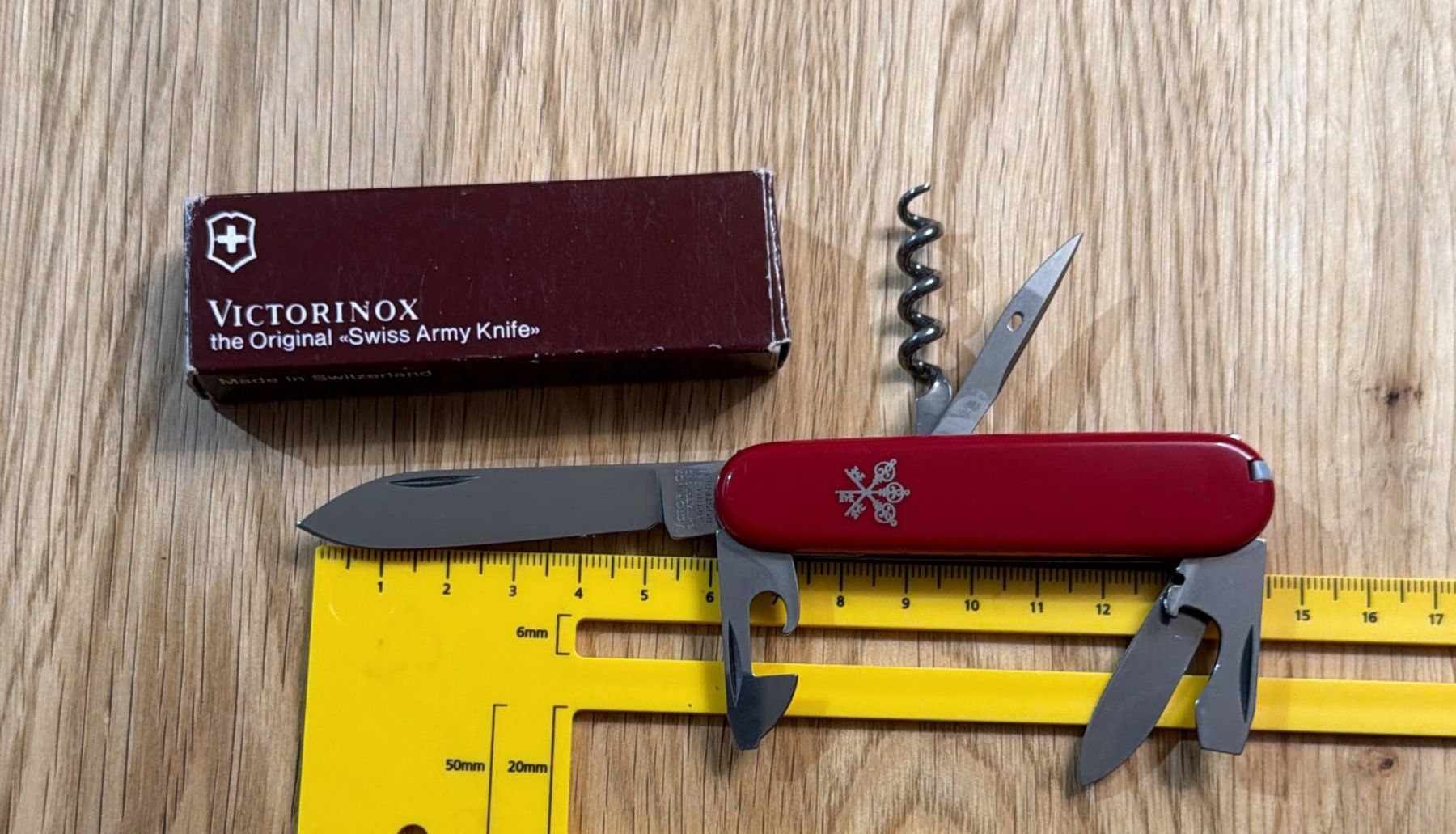 Victorinox Couteaux de poche: VICTORINOX TASCHENMESSER – Neuf avec emballage d'origine à Zürich par Frei-Occasionen 8