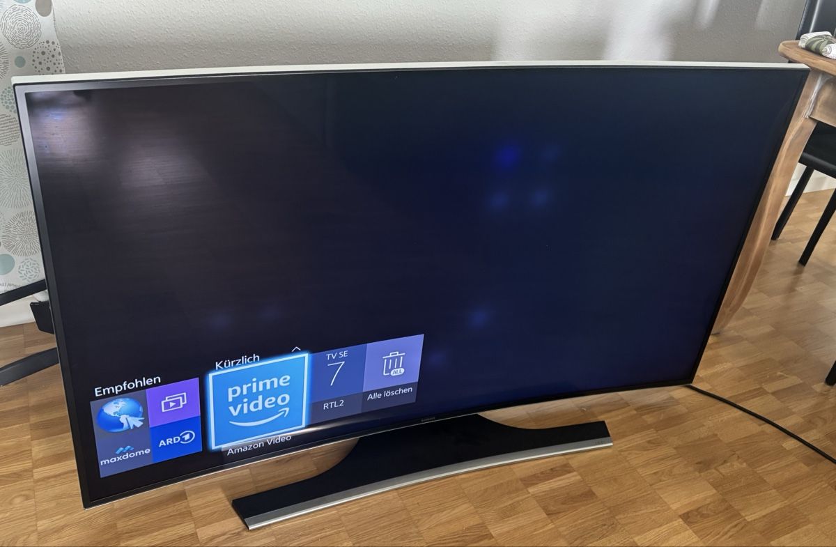Samsung Televisori: Fernseher Samsung 4k Curved – Usato da Dietlikon venduto da flo_y72z 1