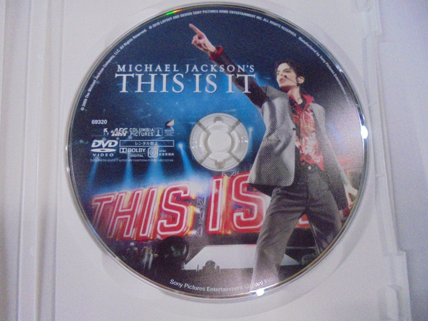 Tutti i DVDs: Michael JACKSON " This is It " DVD Japan 2010 – Usato da Crissier venduto da Promopost 3