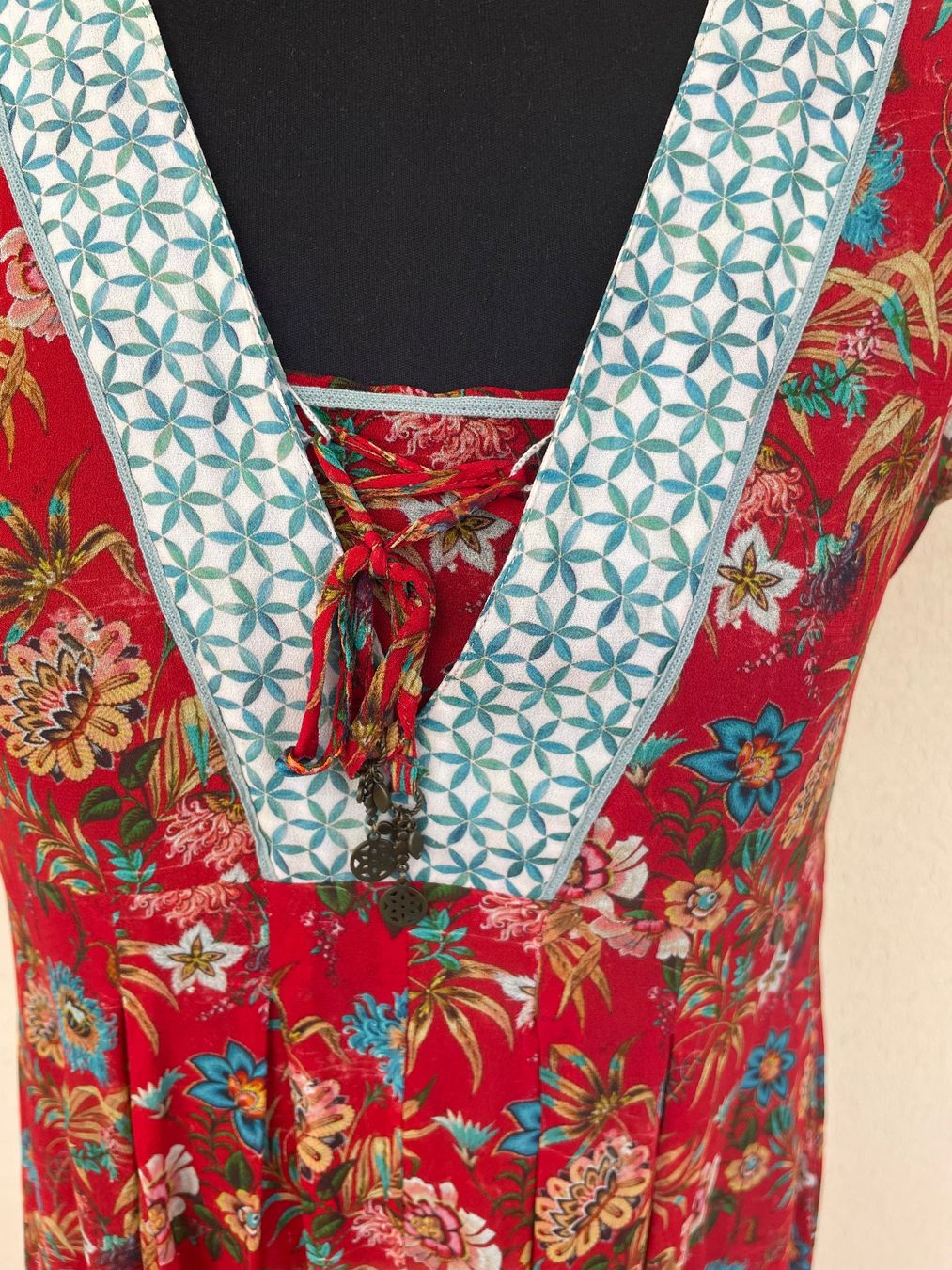 Kleider: Magnifique robe Nile, taille S – Gebraucht aus Vevey von chr_5pvx 1