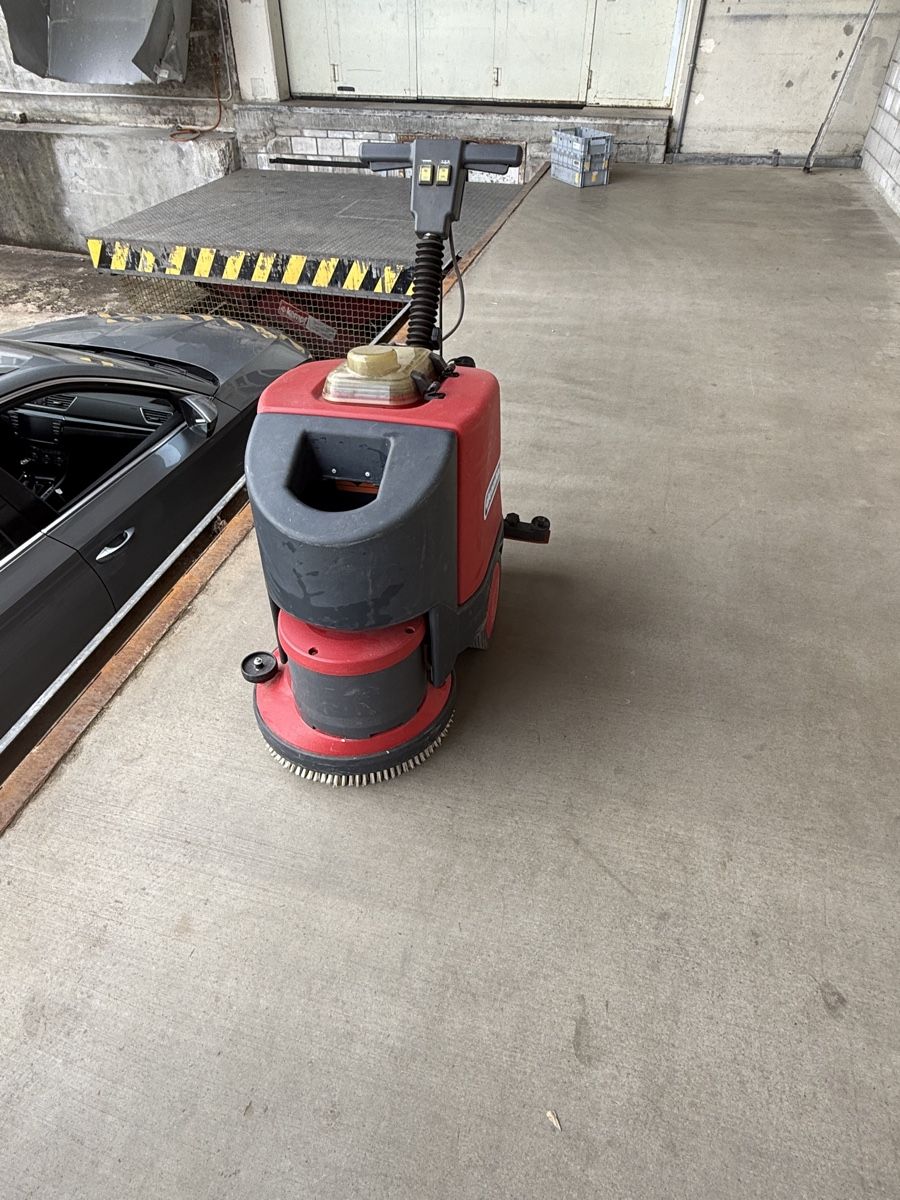 Tutte le macchine: Cleanfix RA 430 Scheuersaugmaschine – Usato da St. Gallen venduto da xomix