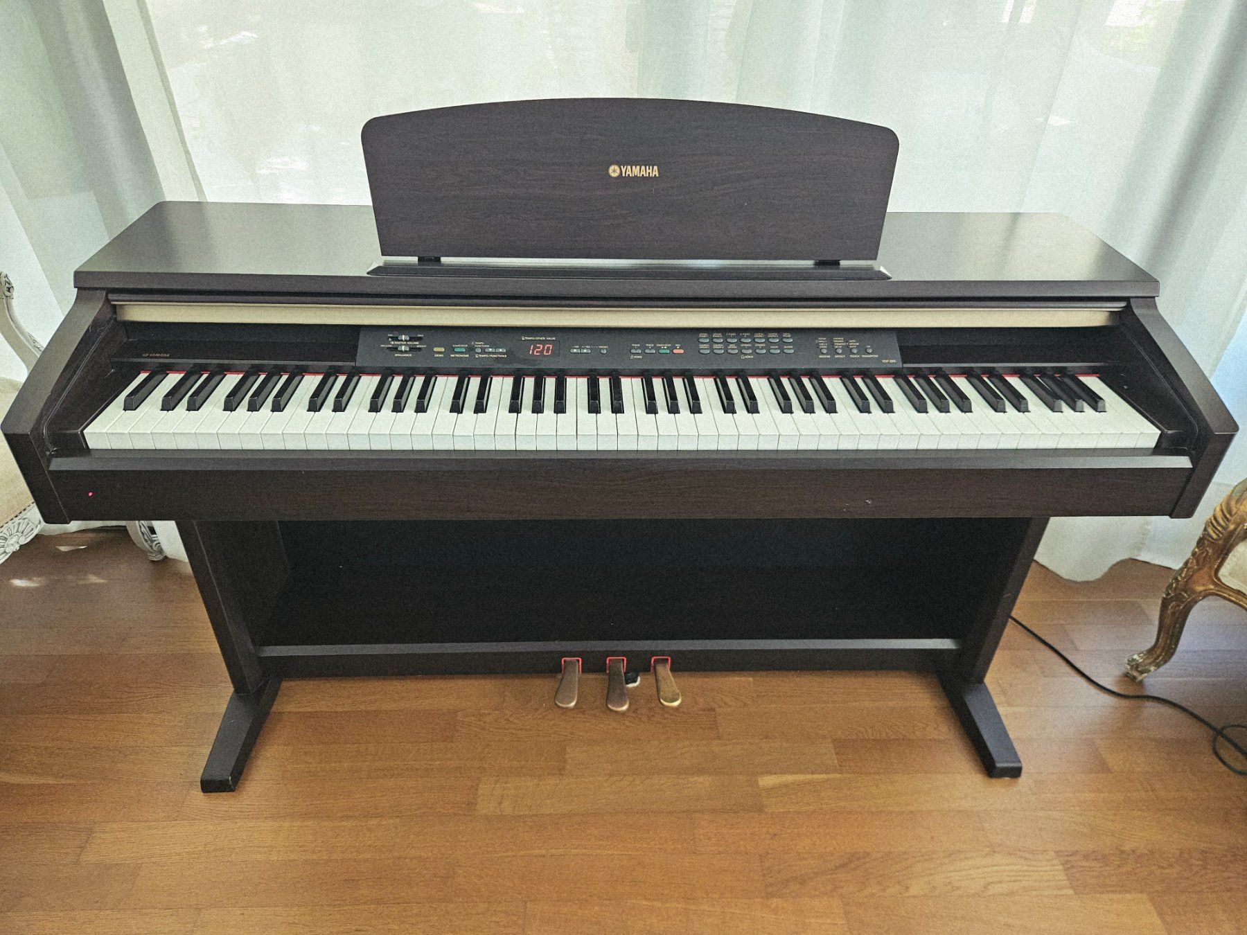 Yamaha Strumenti musicali: E-Piano Yamaha Arius YDP-223 E – Usato da Cham venduto da nimic01